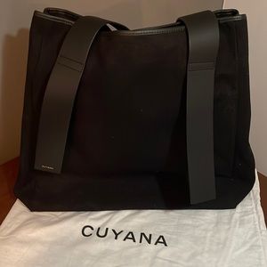 Cuyana Canvas Tote - Black